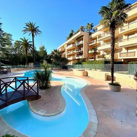 Apartment Parc Aiguebel -apprt Avec Terrasse Arboree & Box Ferme- Piscines/tennis - Cannes